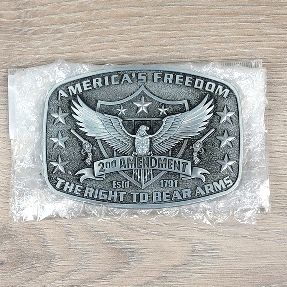 America’s Freedom 2nd Amendment Antiqued Silvertone Belt Buckle New! - Picture 4 of 8